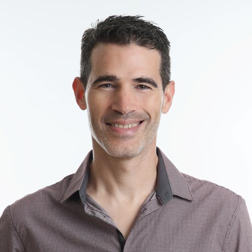 יובל נסלרות מורה לפיזיקה